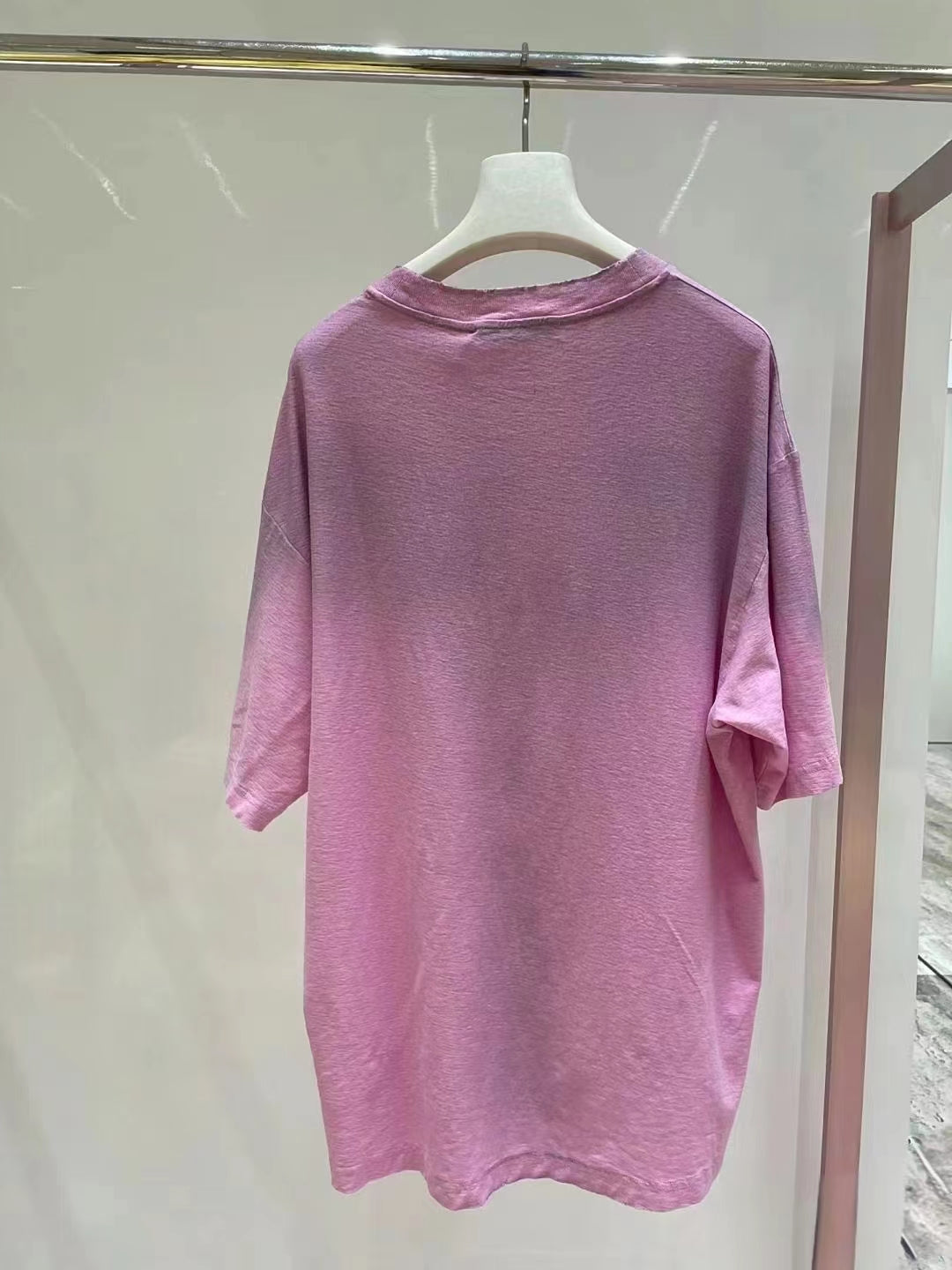 Trendy and luxury Acne Studios short-sleeved T-shirt